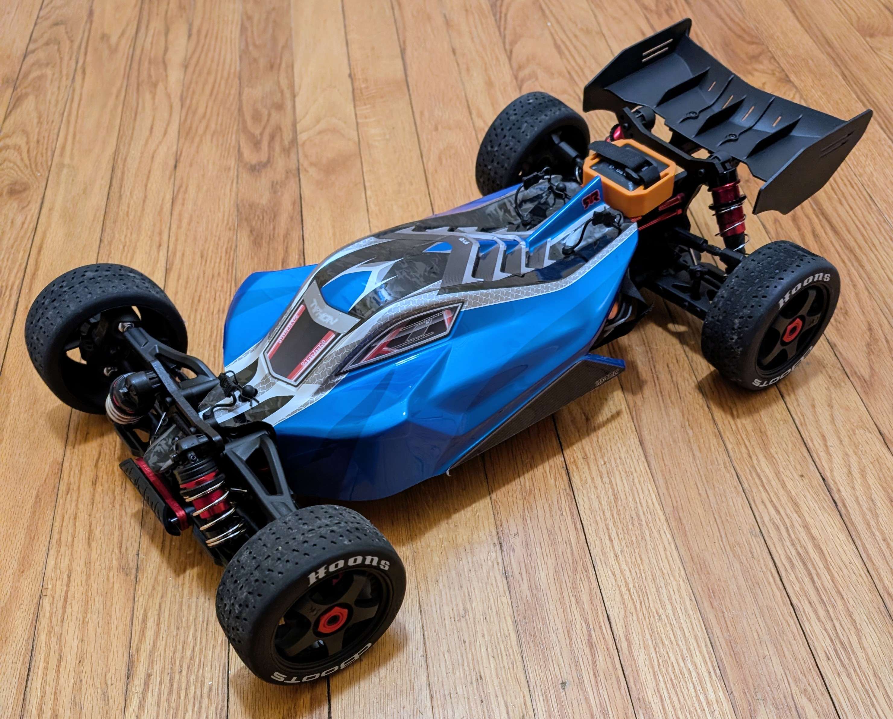Arrma Typhon V5 6S run photo